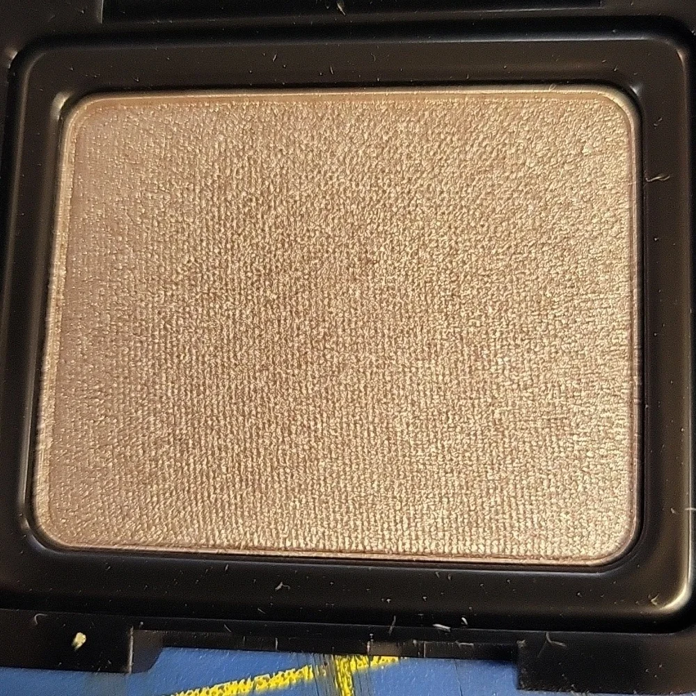 Japonesque Velvet Touch Eye Shadow - 05 Teinte New In Box